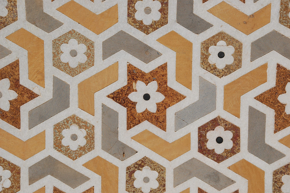 AGR Agra - Baby Taj or Itimad-ud-Daulah makes extensive use of pietra dura and has beautifully patterned surface 3008x2000