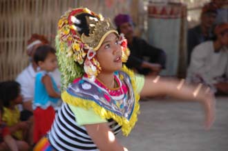 AMI Lombok Loang Gali village traditional dance performance 35 3008x2000