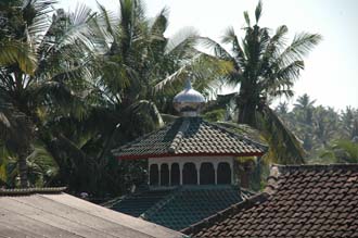 AMI Lombok Masbagik Timur pottery village mosque detail 3008x2000