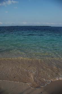 AMI Lombok Ombak Putih sailing ship Gili Lampu Island beach 1 3008x2000
