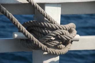 AMI Lombok Ombak Putih sailing ship in Labuhan Kayangan harbour bend detail 2 3008x2000