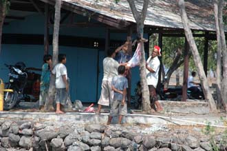 AMI Lombok Ombak Putih sailing ship in Labuhan Kayangan harbour slaughtered goat 3008x2000